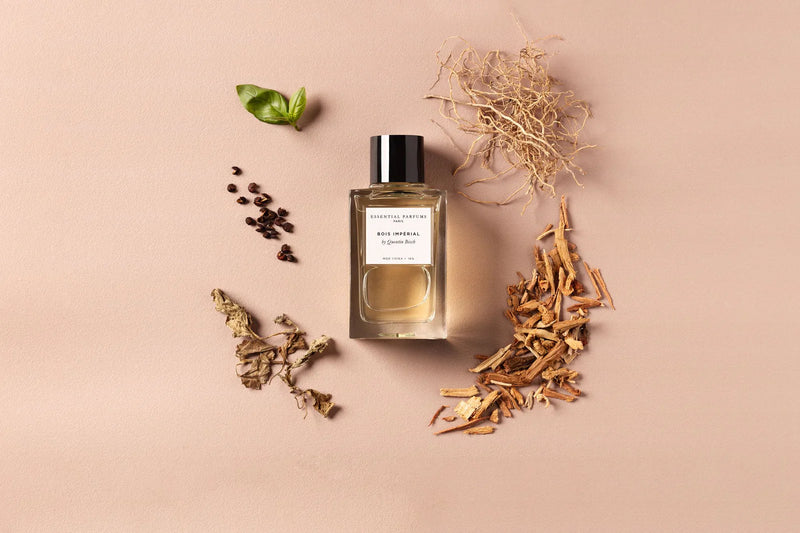 Essential Parfums Bois Impérial : avis, notes olfactives (le boisé culte)