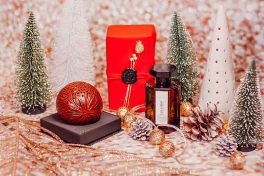 Quel parfum de niche offrir à Noël 2026 ? Nos 5 idées cadeaux à tester en échantillon