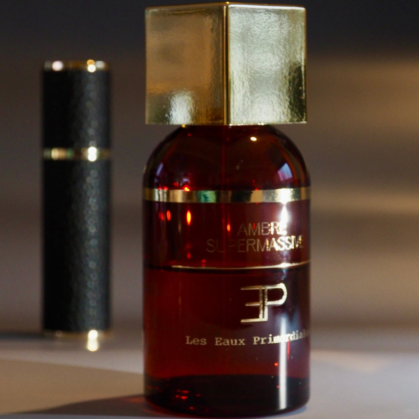 Échantillon Les Eaux Primordiales Ambre Supermassive - Extrait de Parfum Maison Matheis